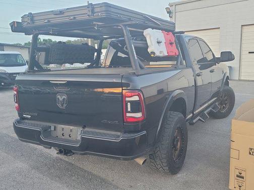 2022 RAM 2500 Laramie Crew Cab 4x4 6'4' Box