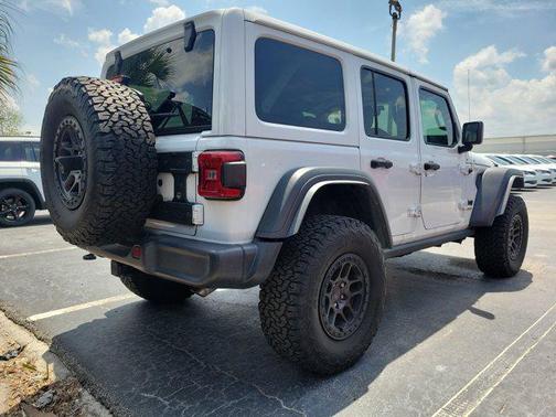 Bright White Clearcoat 2022 Jeep Wrangler Unlimited High Tide 4x4