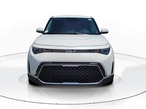 Snow White Pearl 2025 Kia Soul LX