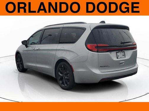 2026 Chrysler Pacifica L