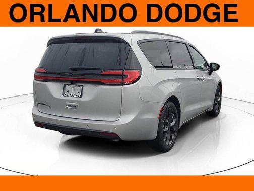 2026 Chrysler Pacifica L