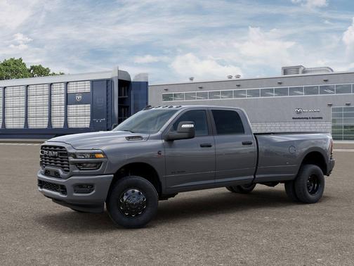 Ceramic Gray Clearcoat 2026 RAM 3500 Big Horn Crew Cab 4x4 8' Box