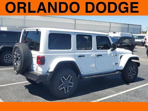 2025 Jeep Wrangler 4-Door Sahara 4x4