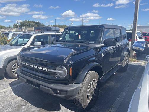 2024 Ford Bronco Outer Banks