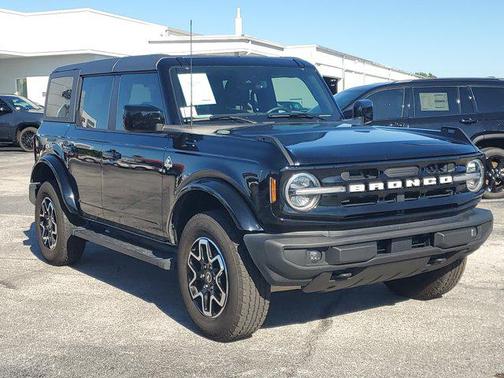 2024 Ford Bronco Outer Banks