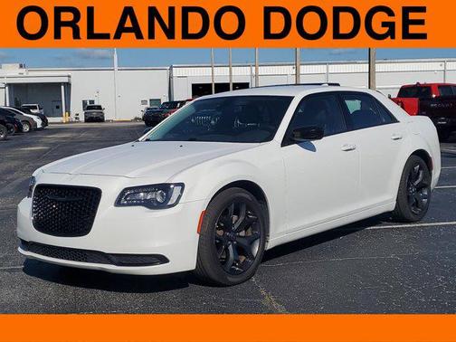 2022 Chrysler 300 Touring