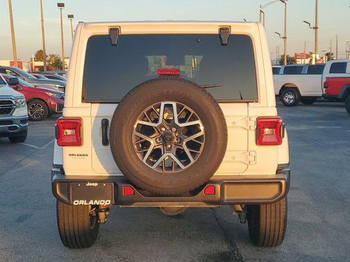 2024 Jeep Wrangler 4-Door Sahara 4x4