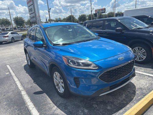 2020 Ford Escape SE