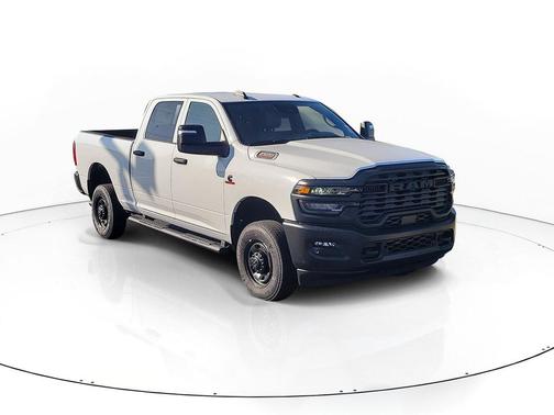 Bright White Clearcoat 2026 RAM 2500 Tradesman Crew Cab 4x4 6'4' Box