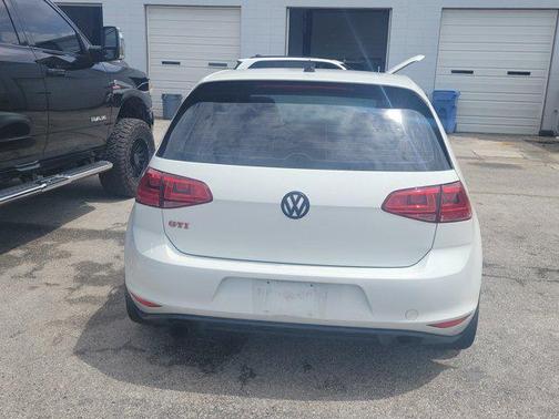 2017 Volkswagen Golf GTI 2.0T S 4-Door