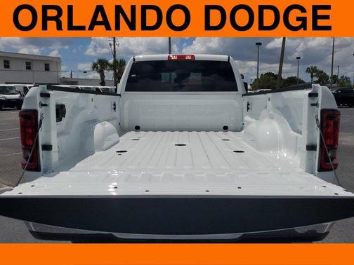 2025 RAM 3500 Tradesman Crew Cab 4x4 8' Box