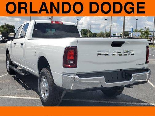 2025 RAM 3500 Tradesman Crew Cab 4x4 8' Box