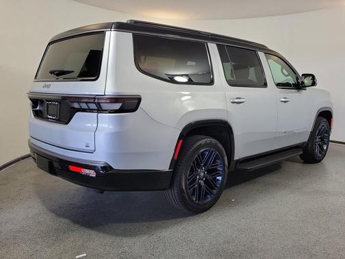 2026 Jeep Grand Wagoneer 4x4