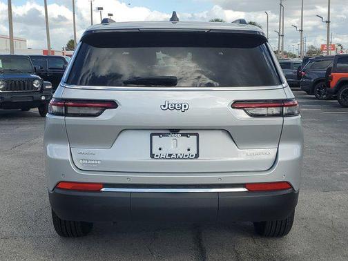 2025 Jeep Grand Cherokee L Laredo