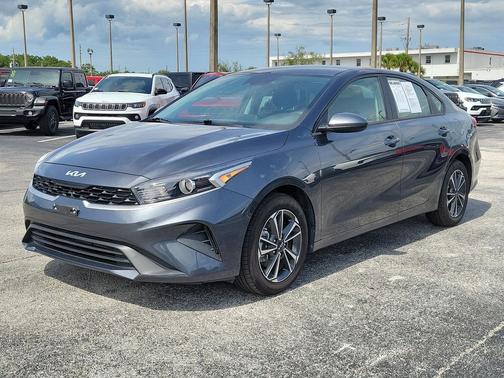 Gravity Gray 2024 Kia Forte LXS