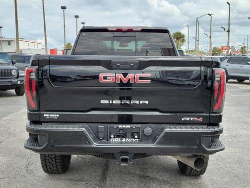 2024 GMC Sierra 2500 AT4