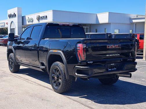 2024 GMC Sierra 2500 AT4