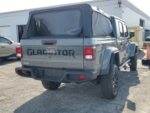 2022 Jeep Gladiator Altitude 4x4