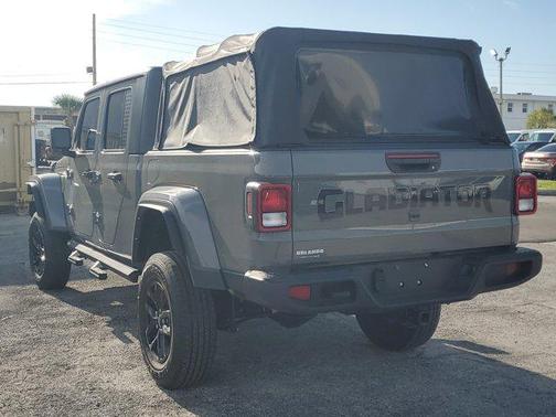 2022 Jeep Gladiator Altitude 4x4