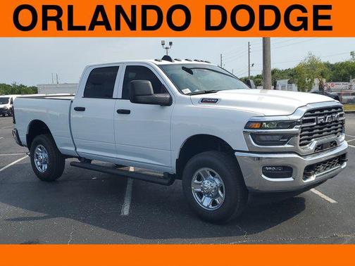 2025 RAM 2500 Tradesman Crew Cab 4x4 6'4' Box