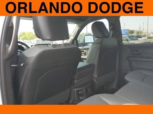 2025 RAM 2500 Tradesman Crew Cab 4x4 6'4' Box