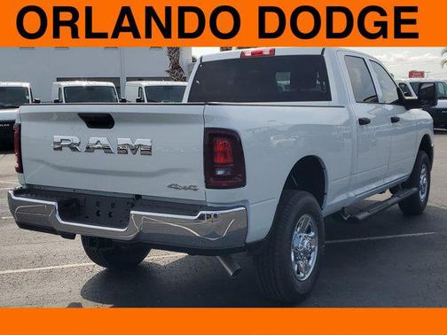 2025 RAM 2500 Tradesman Crew Cab 4x4 6'4' Box