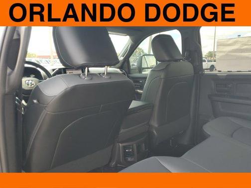 2025 RAM 2500 Tradesman Crew Cab 4x2 6'4' Box