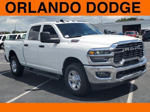 2025 RAM 2500 Tradesman Crew Cab 4x2 6'4' Box