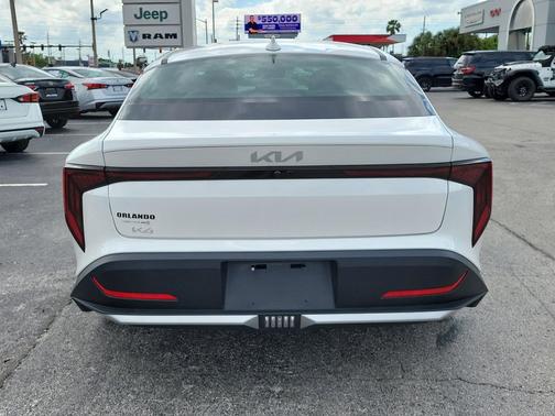 Snow White Pearl 2025 Kia K4 LXS