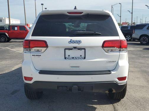 2022 Jeep Grand Cherokee Laredo