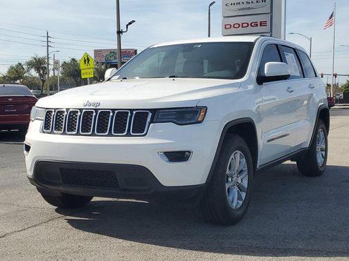 2022 Jeep Grand Cherokee Laredo