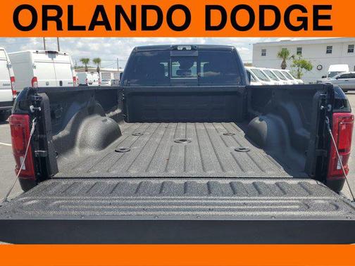 2025 RAM 3500 Laramie Crew Cab 4x4 8' Box