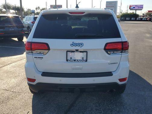 2022 Jeep Grand Cherokee Laredo