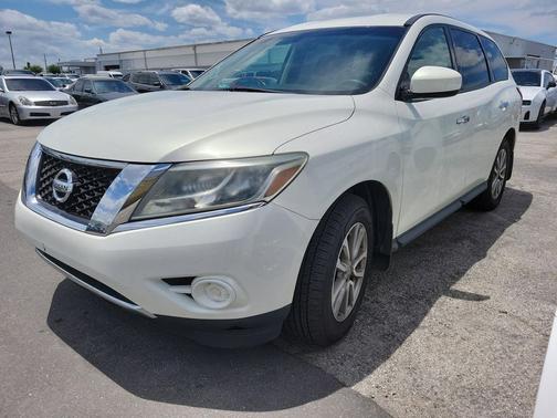 Moonlight White 2014 Nissan Pathfinder S