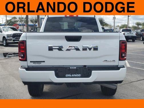 2025 RAM 3500 Big Horn Crew Cab 4x4 6'4' Box