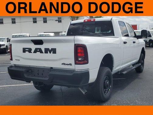 2025 RAM 2500 Tradesman Crew Cab 4x4 6'4' Box