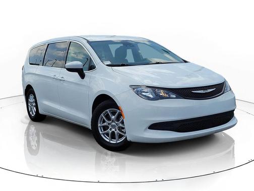 Bright White Clearcoat 2023 Chrysler Voyager LX