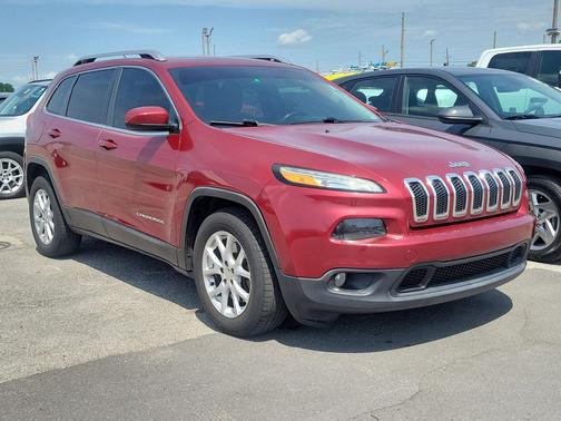 Deep Cherry Red Crystal Pearlcoat 2015 Jeep Cherokee Latitude