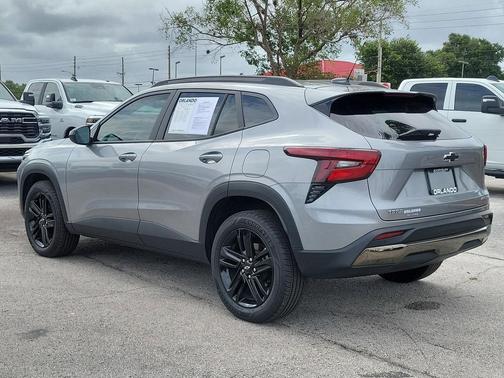 Sterling Gray Metallic 2025 Chevrolet Trax FWD ACTIV