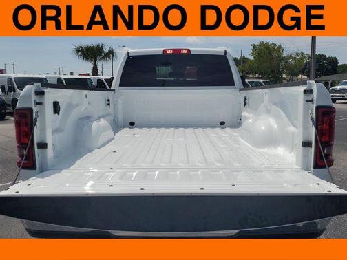 2025 RAM 3500 Tradesman Crew Cab 4x4 8' Box