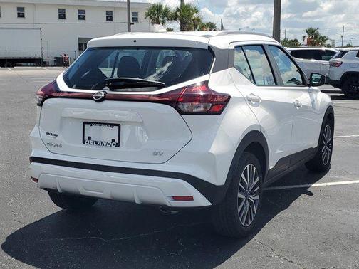 2024 Nissan Kicks SV