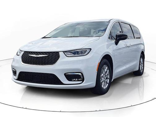 Bright White Clearcoat 2026 Chrysler Pacifica L