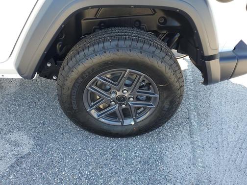 Bright White Clearcoat 2026 Jeep Wrangler Sport S