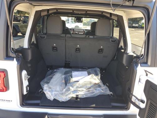 Bright White Clearcoat 2026 Jeep Wrangler Sport S