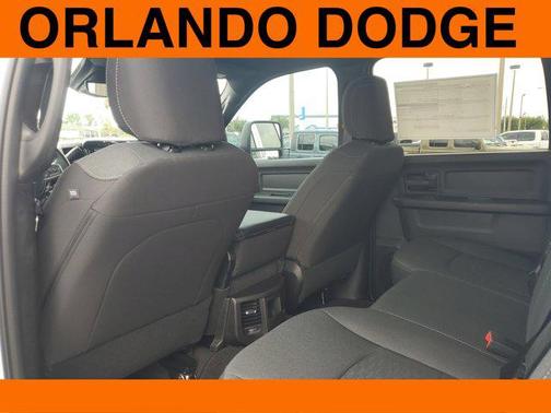 2025 RAM 2500 Tradesman Crew Cab 4x4 8' Box