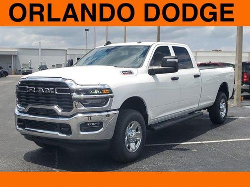 2025 RAM 2500 Tradesman Crew Cab 4x4 8' Box