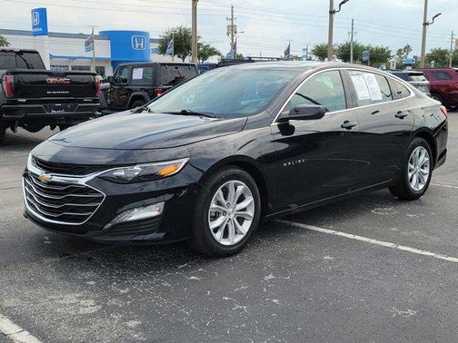 Mosaic Black Metallic 2024 Chevrolet Malibu FWD 1LT