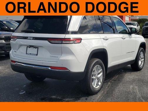 2025 Jeep Grand Cherokee Laredo