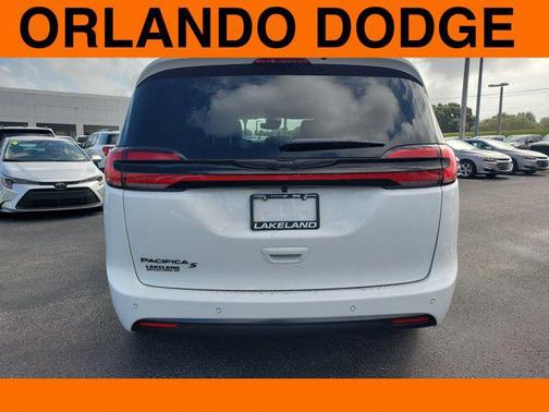 2026 Chrysler Pacifica L
