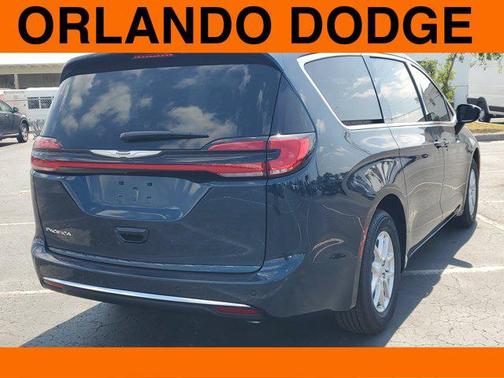 2025 Chrysler Pacifica L